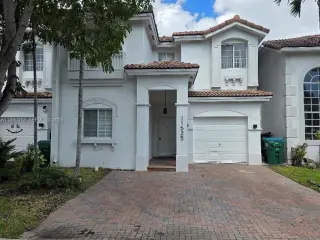 $4,250 - FOR RENT IN DORAL