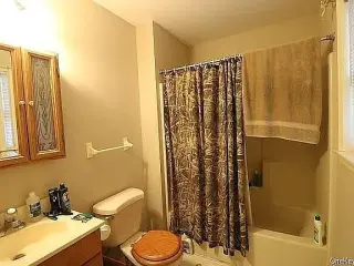 CRAFTSMAN HOUSE FOR RENT IN HOLLYWOOD