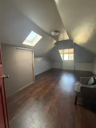 Cuarto amplio, Entrada Propia, Los Angeles, $800