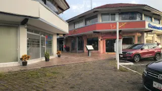 *¡SE RENTA CORPORATIVO COMPLETO EN PLAZA BONITA!*