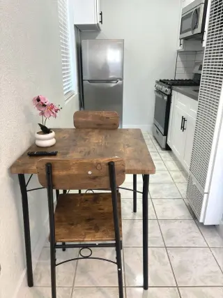 Estudio Amueblado en E 78th Street $1,162 - Dos Meses Gratis
