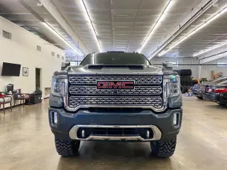 2025 GMC Sierra 2500HD Denali HD Crew Cab – Premium Luxury Heavy-Duty Truck!