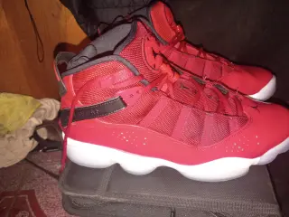 $130 ofertas aseptadas Zapatillas Air Jordan Rojas - Talla [Tu Talla Aquí]