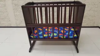 Cuna arcoíris con colchón