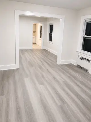COMODO APARTAMENTO DE TRES HABITACIONES