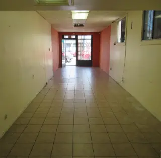 South Gate Local Comercial $1200 por mes - 450p2