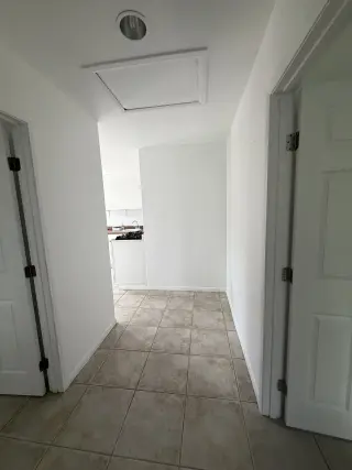 SE RENTA CUARTO