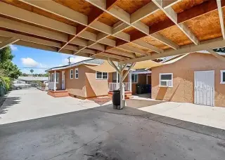 Situated in a well-maintained duplex