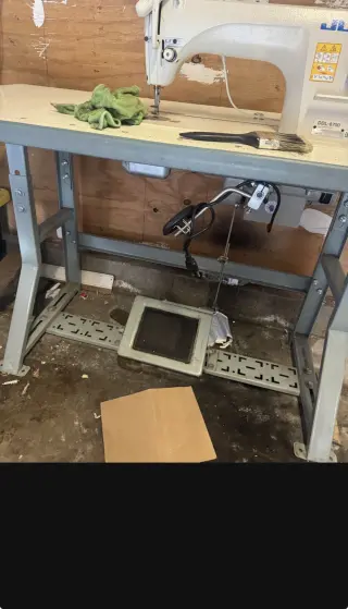 Maquina de cocer /Sewing Machine