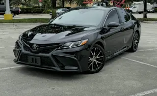 🚘 2022 Camry SE/ 💥 DOWN desde los $1.000  💥