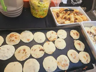 Pupusas ilimitadas de Maiz o Arroz