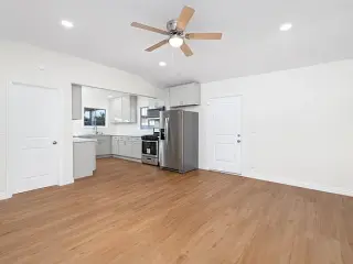 LAWNDALE, CA Apartamento bellamente remodelado de 1 dormitorio y 1 baño