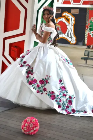 Servicios de Fotografía de Bodas quinseanera