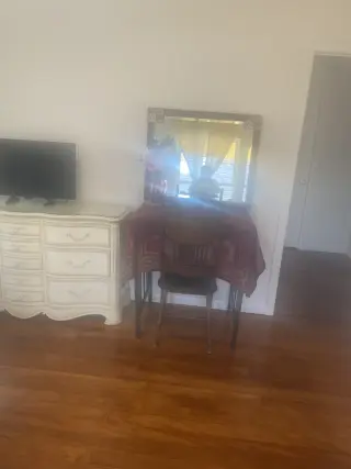 Rento recámara $1100.00