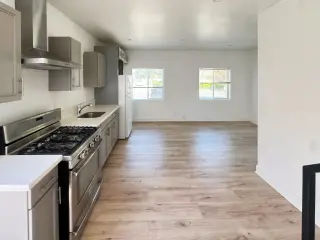 Modern 2BD ADU with New Kitchen, Hardwood Floors & In-Unit Laundry