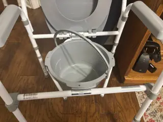 Looking for a Bedside Commode? | St. Bagoush Foundation