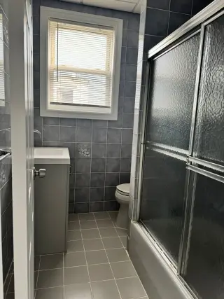 Apartamento 2 Dormitorios, Segundo piso Cerca Tren 7