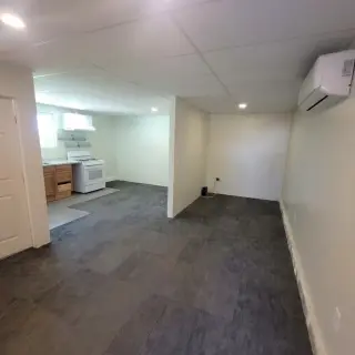 Rento estudio en el norte de Upland