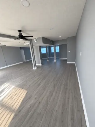 2 oficinas comerciales localizadas en 1800 Lewis Ave Las Vegas Nevada 89101