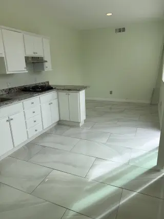 ADU EN RENTA EN HEMET – $1,800 AL MES