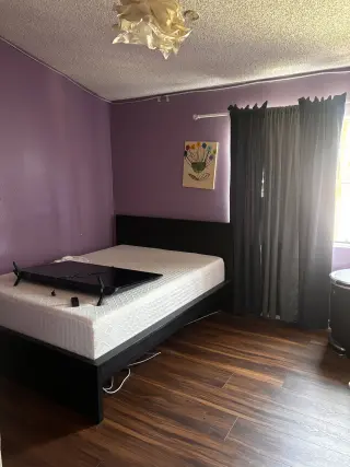 Renta de habitación con baño compartido