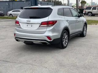 🚘 2017 Hyundai Santa Fe – $7,500 CASH ¡3 Filas de Asientos! 🇨🇺✈️