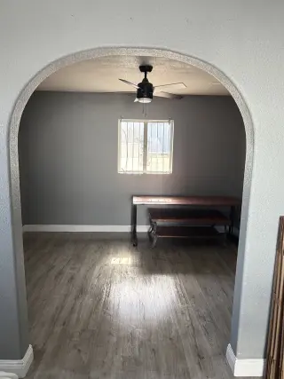 2 oficinas comerciales localizadas en 1800 Lewis Ave Las Vegas Nevada 89101
