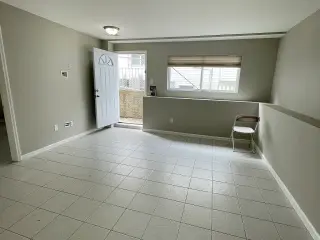 Carl house rental property