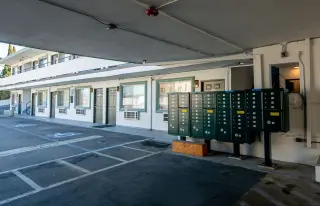 Estudio Amueblado en Westlake - Todos los Servicios Incluidos
