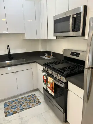 **¡$1,595 al mes – Acogedor estudio en el corazón de Koreatown!**