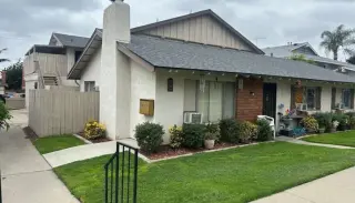 Casa en alquiler de 2 dormitorios y 1 baño en Orange .