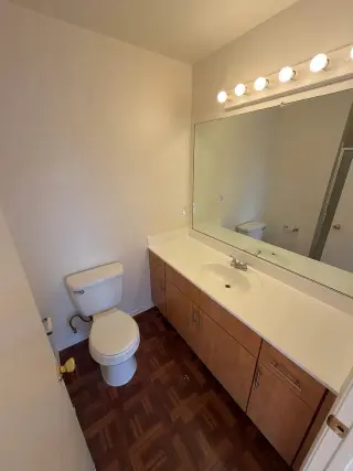 Glendale: 2 recámaras con balcón | $2,695/mes