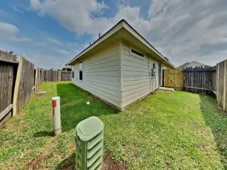Charming Spacious Unit