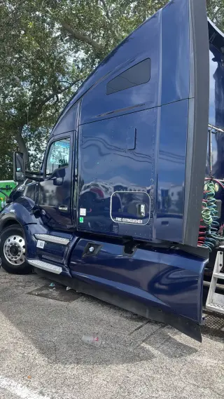 Venta de camion Kenworth T680 motor paccar 2020