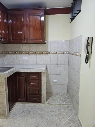 🏡 DEPARTAMENTO EN ALQUILER – S/ 1,800  Por Salamaca Lima