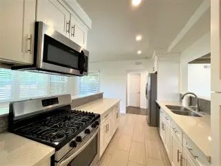 Inglewood, CA 90304
