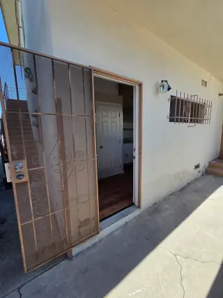Cuarto Renta $700 Independiente en Lynwood