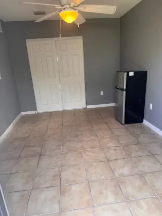 Pequeño Efficiency