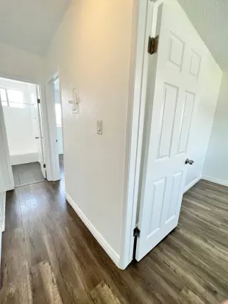 Fully Renovated 2 Bed / 1 Bath Apartment with Parking – Gated Community!