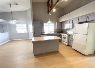 Casa de una sola planta, fácil acceso a la I-95