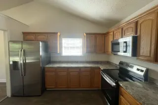 🏡 Beautiful 3-Bedroom, 2-Bathroom Home for Rent!