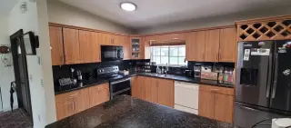 Landlord will pay for all utilitie, includin electricity, water, sewer,pool ment