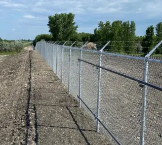 GM Fence Inc. | Cercas y portones: instalación y reparación