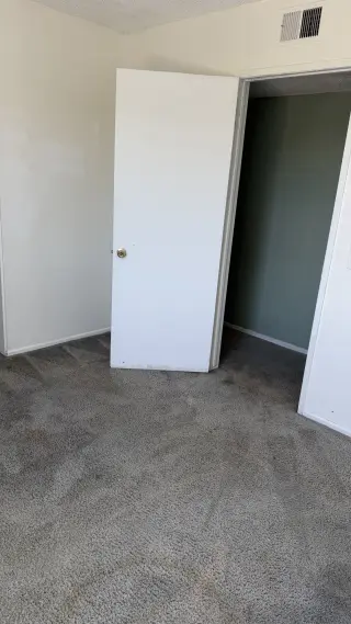 Se renta cuarto baño propio