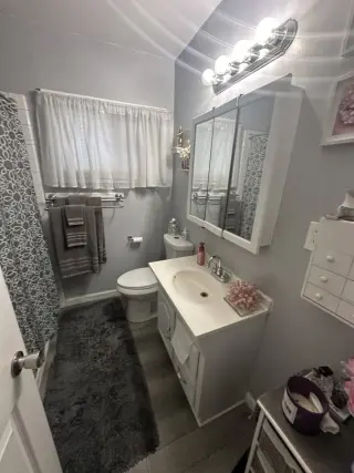 SE RENTA RECAMARA EN CASA FAMILIAR $950.00