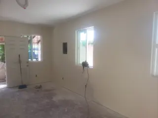 Instalación y Acabado de Paneles de Yeso en Interiores