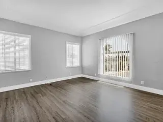 A BEAUTIFUL 1 BED 1 BATHROOM AVAILABLE FOR IMMEDIATE MOVE IN