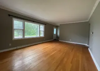 Charming ranch home conveniently family house