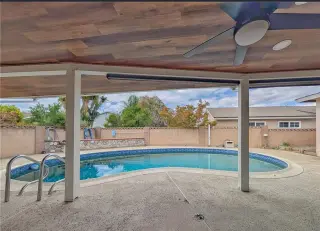 Casa en Anaheim con piscina y servicios incluidos