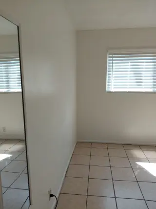 Se renta cuarto En Montclair